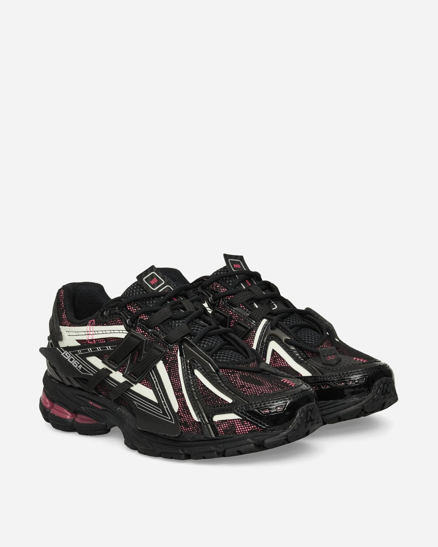 1906A Sneakers Black / Dragon Berry / White